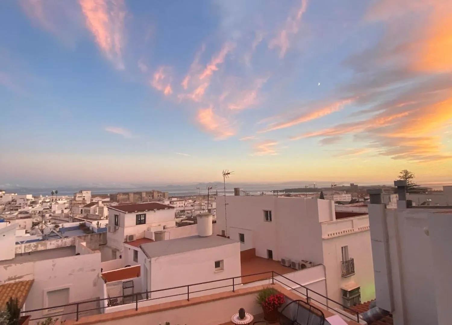 公寓 Old Town Comfort With Amazing Views At Silos 5 塔里法 西班牙