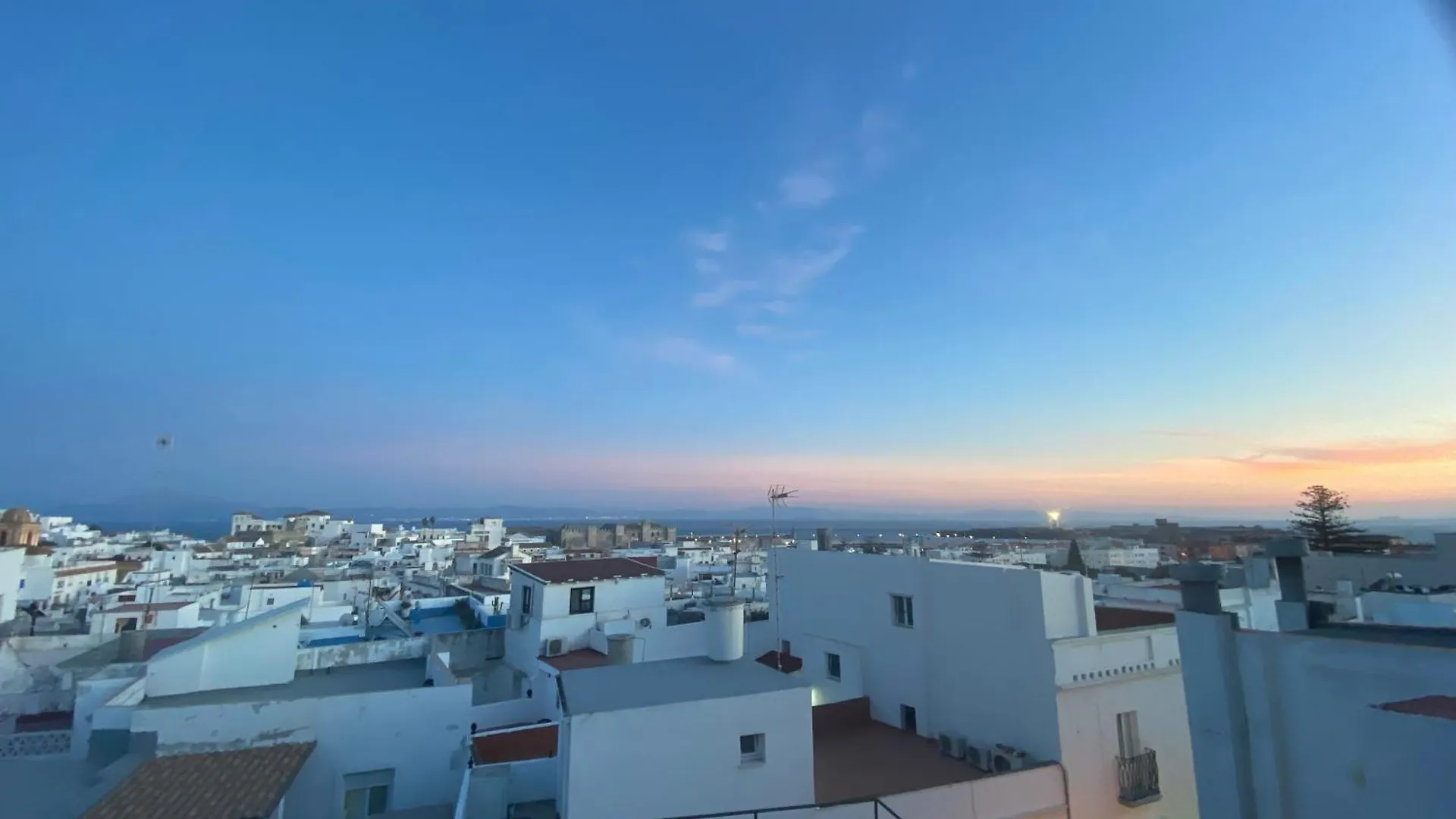 Апартаменты Old Town Comfort With Amazing Views At Silos 5 Тарифа